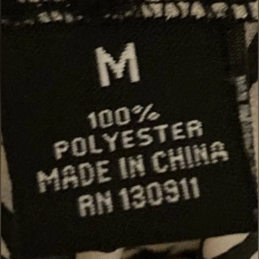 Willi Smith-‎ Black and white butterfly short sleeve blouse Size Medium - Image 5