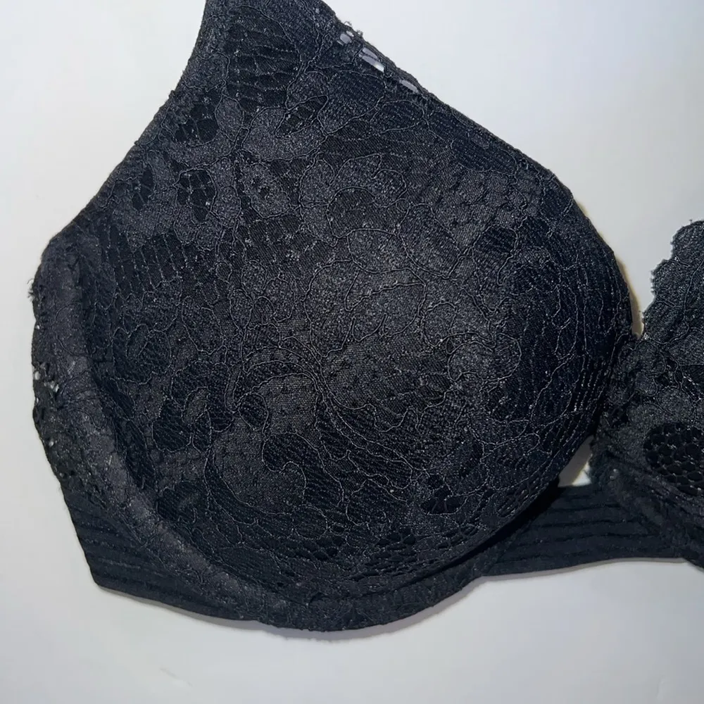 Victorias Secret Bra Womens 36B Black Very Sexy Push Up Lace  padded underwire - Image 2