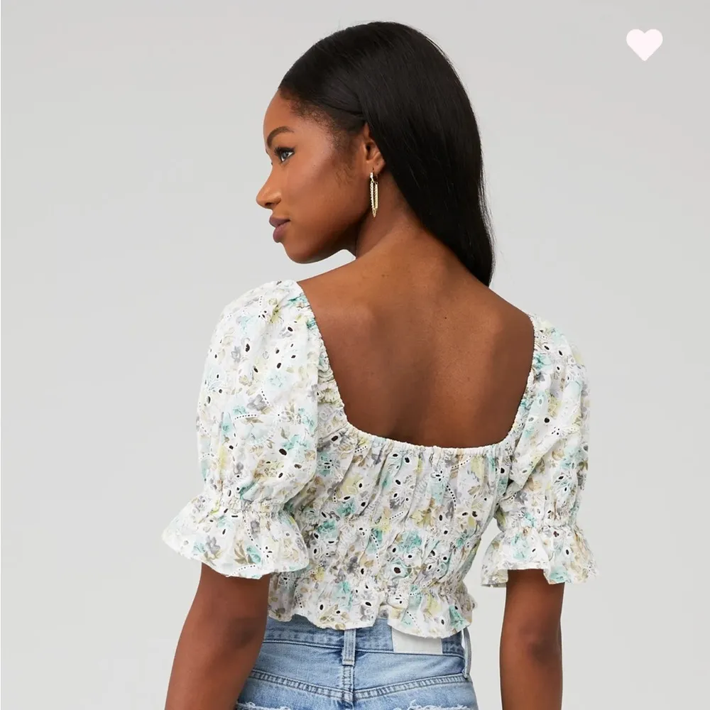 Mink Pink Puff Sleeve Top - Image 4