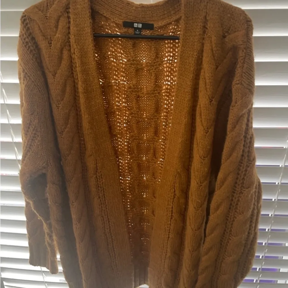 Uniqlo chunky cardigan sweater small - Image 4