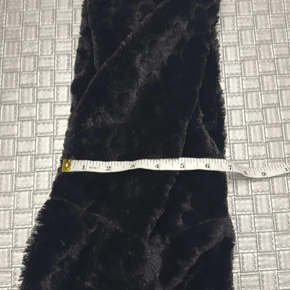 Black Faux Fur Infinity Neck Wrap Scarf Embossed Heart Pattern - Image 5