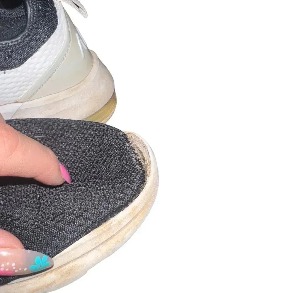 Nike Air Max‎ Motion 2 Women's Size 8 - Image 10