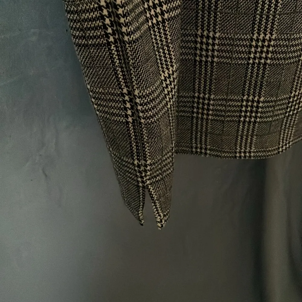 Banana Republic:Black/White plaid shorts sleeve- strips on shoulder-cotton-Top-S - Image 13