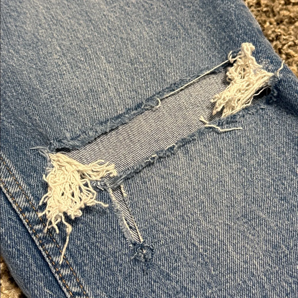 Abercrombie & Fitch Mom Jeans - Image 7