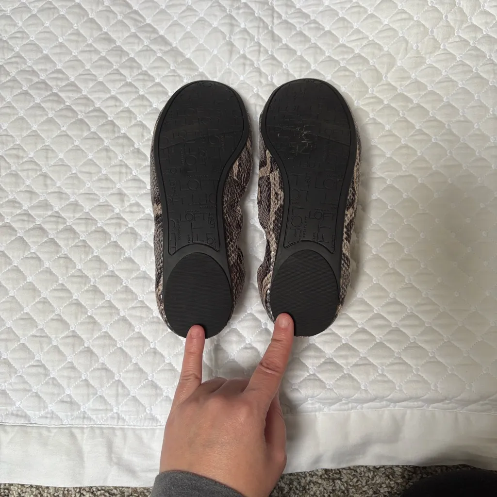 LOFT Snakeskin Patterned Flynn ballet flats size 8.5 - Image 6