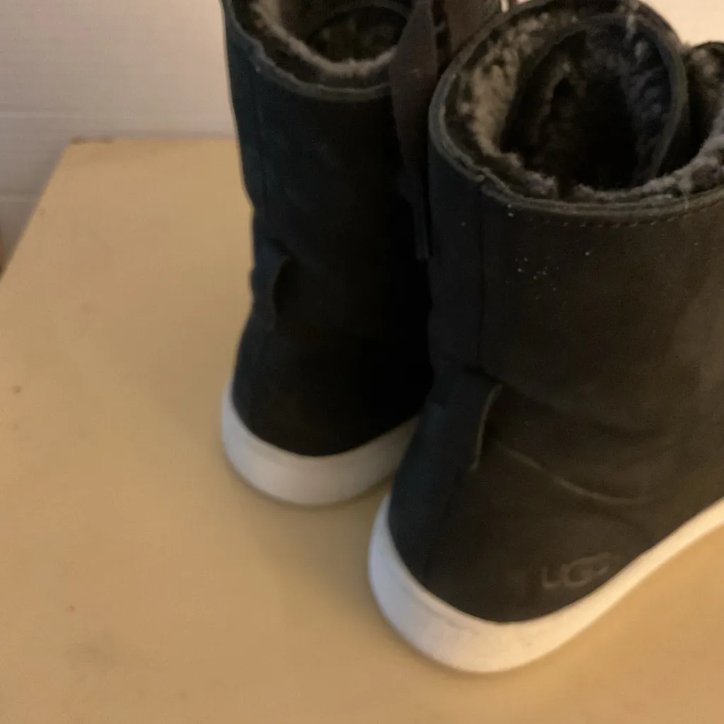 UGG women black leather platform Starlyn sneaker boots size 7 - Image 8