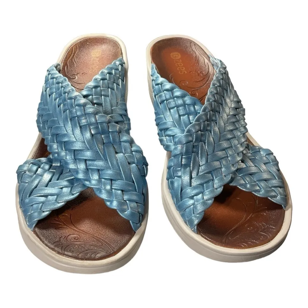 Bzees Dainty Womens Wedge Sandals Size 9.5 M. - Image 4