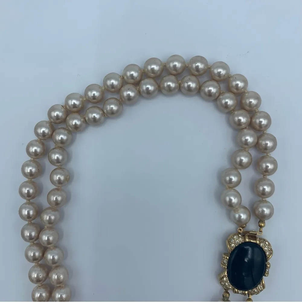 E. Pearl Double Strand Faux Pearl Necklace Statement Rhinestone Clasp VTG Black - Image 6