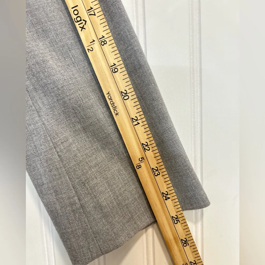 Austin Reed Classic Gray Women's Blazer vintage. USA long sleeve Size 8 - Image 11