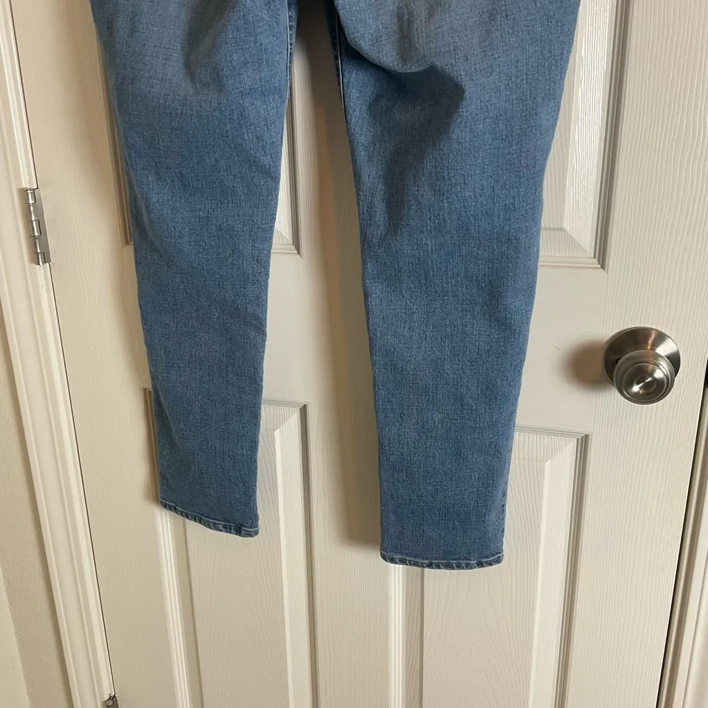 Old Navy Boyfriend Patchwork Skinny Blue Jeans women’s size 10 - Image 8