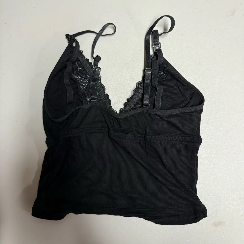 Women’s Y2K Black Cropped Lace Trim Cami Top Size Medium EUC - Image 4