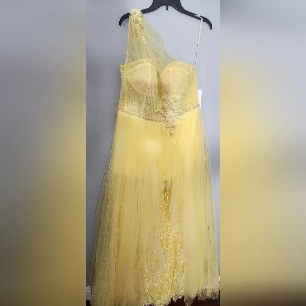 Mac Duggal NWT Lemon EMBELLISHED TULLE ONE SHOULDER HIGH LOW GOWN size 18 - Image 16