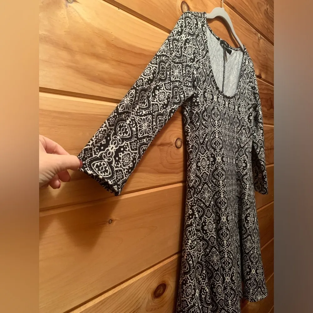 Forever 21 Ornate Tribal Southwestern 3/4 Sleeve Fit & Flare Skater Dress L - Image 4