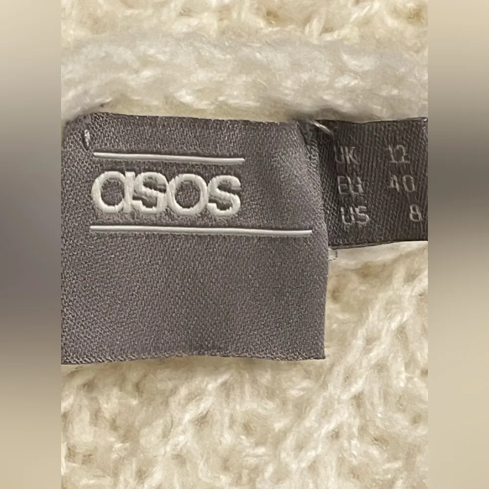 ASOS cream open back sweater NWOT - Image 4