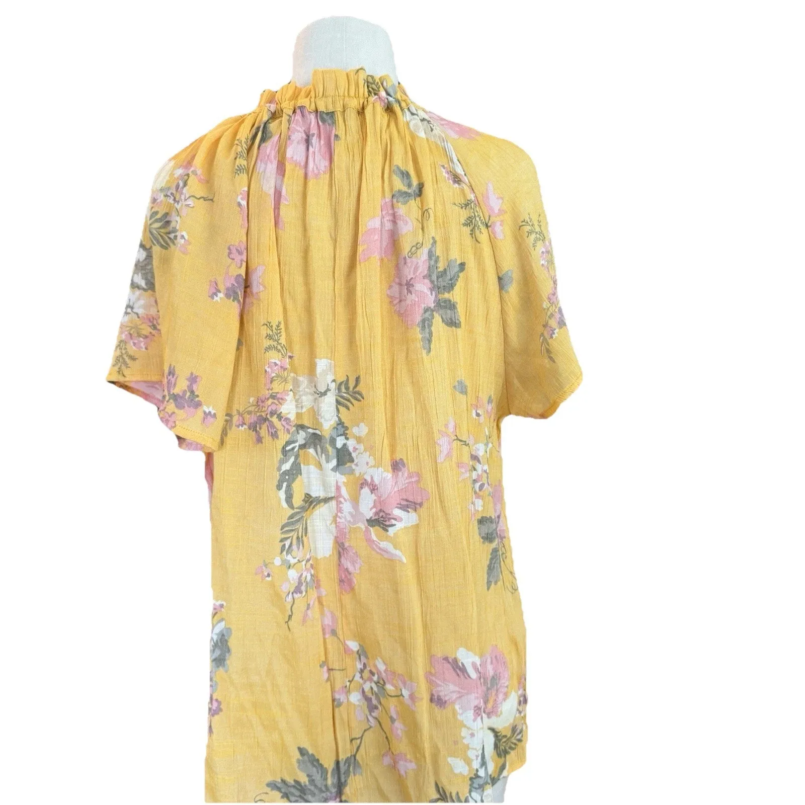Harvé Bernard Yellow Floral Blouse Light Weight Size 1x Tie Neck Detail Workwear - Image 2