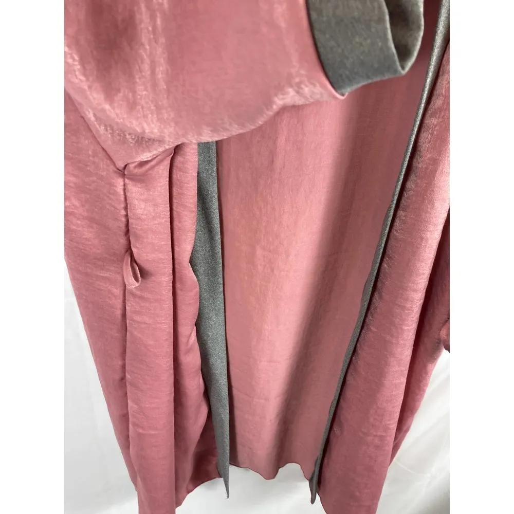 Cozy Rozy Dark Pink Kimono Robe pink grey size medium - Image 4