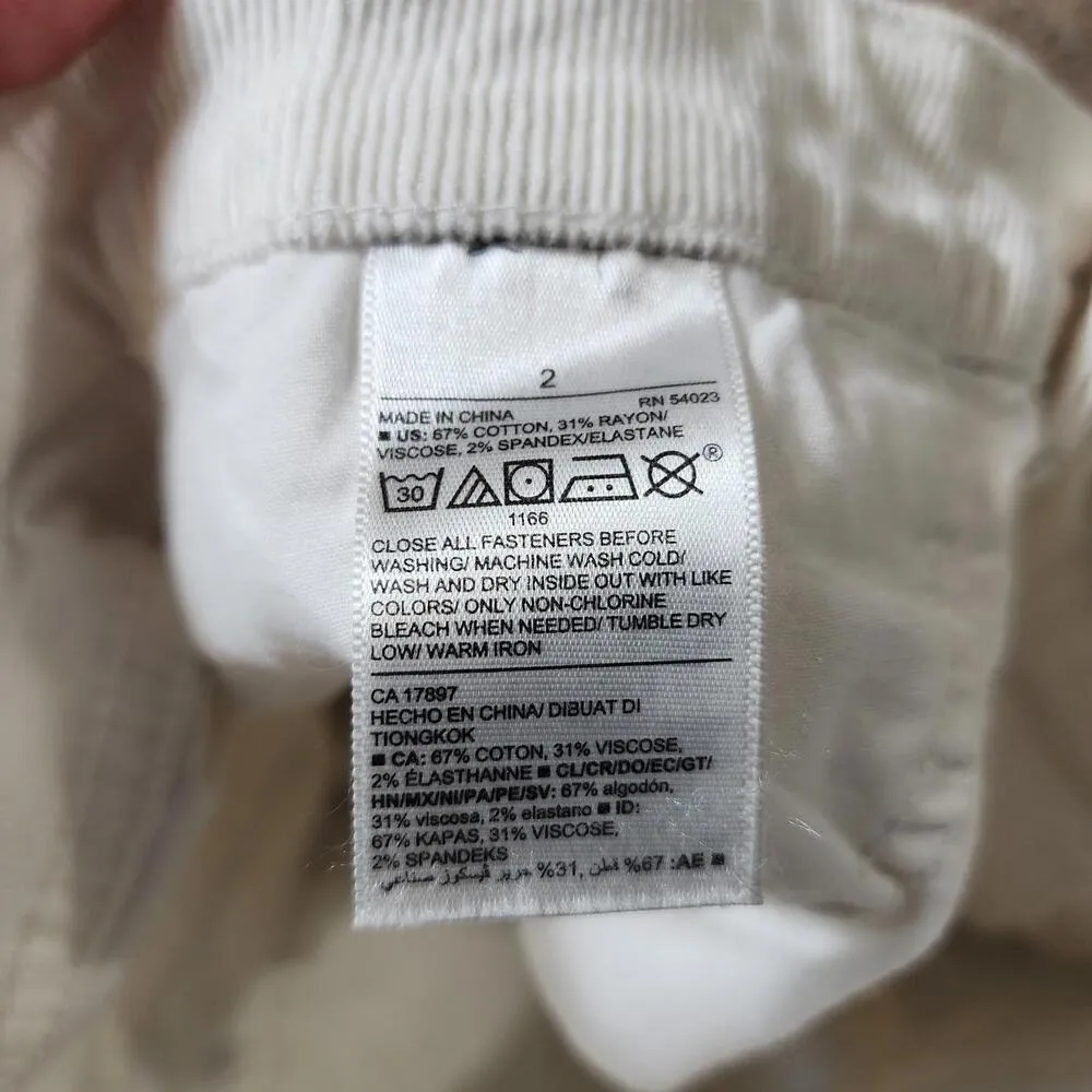 Old Navy White Denim Rockstar Shorts Women's Mid Rise Skinny Size 2 Ribbed - Image 5