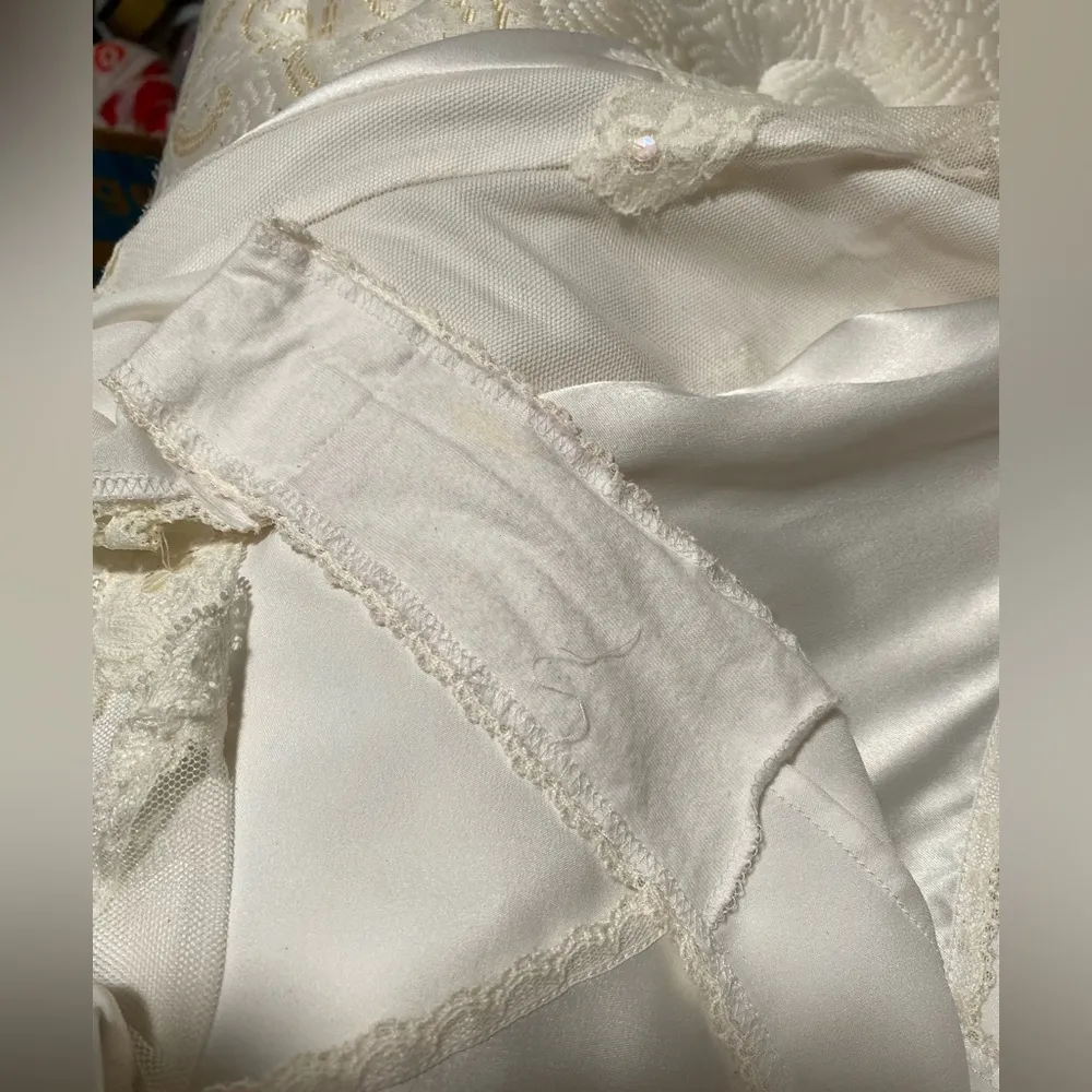 Victoria’s Secret-Elegant White Lace Bodysuit - Image 6