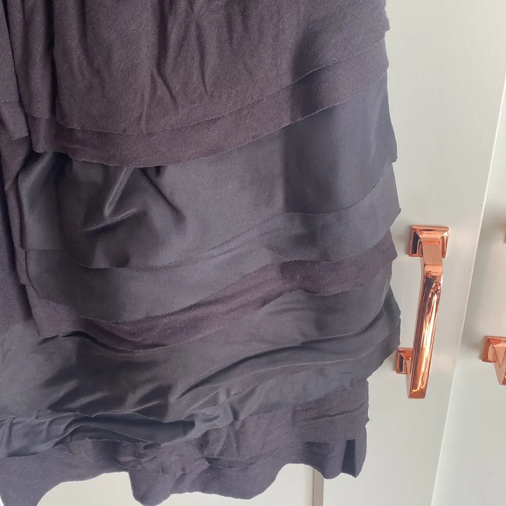 NWT Intermix under.ligne black modal silk tank tiered ruffle dress sz Small - Image 4