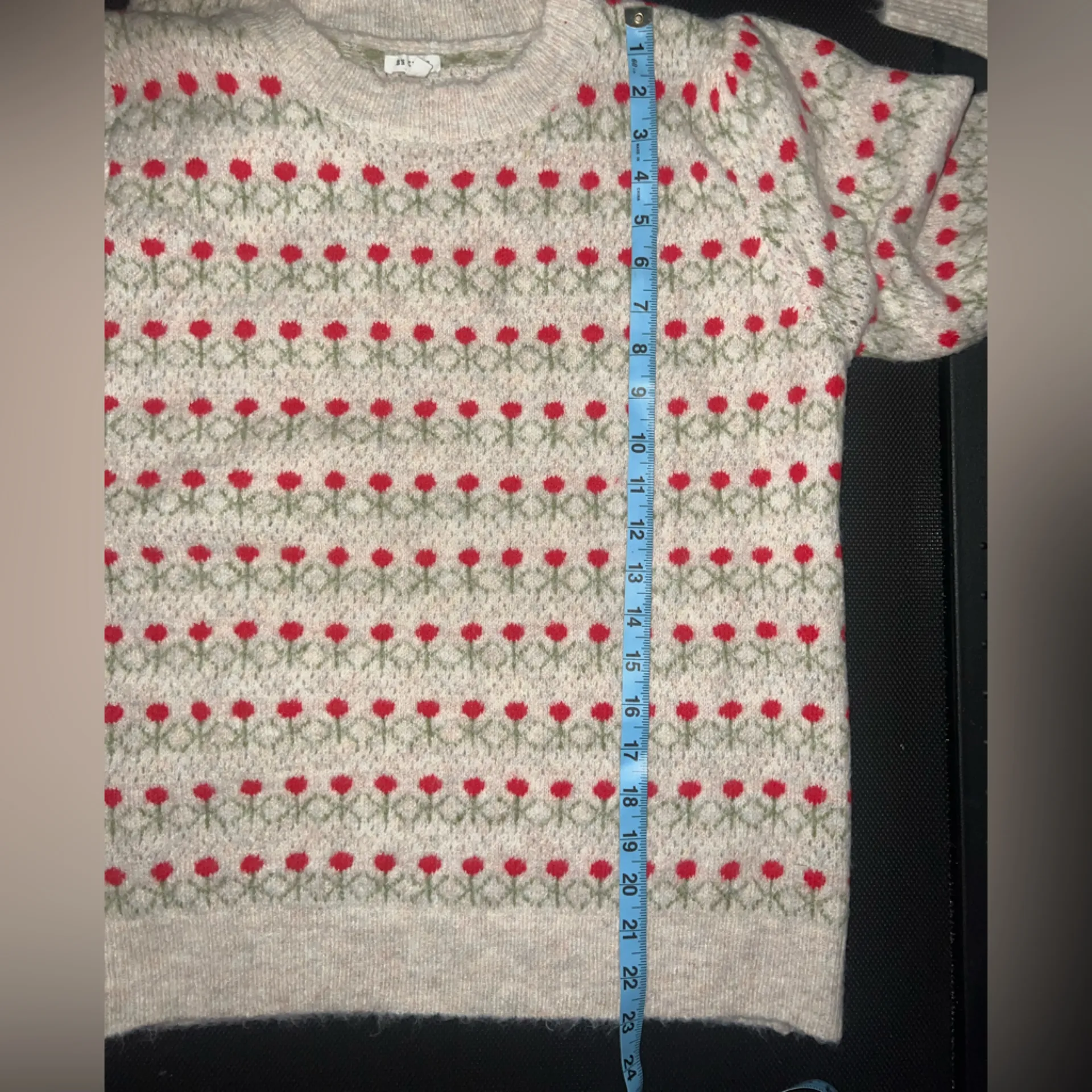 En Creme Ellie Rose Sweater in size Small/Medium. Fuzzy and soft Red - Image 12