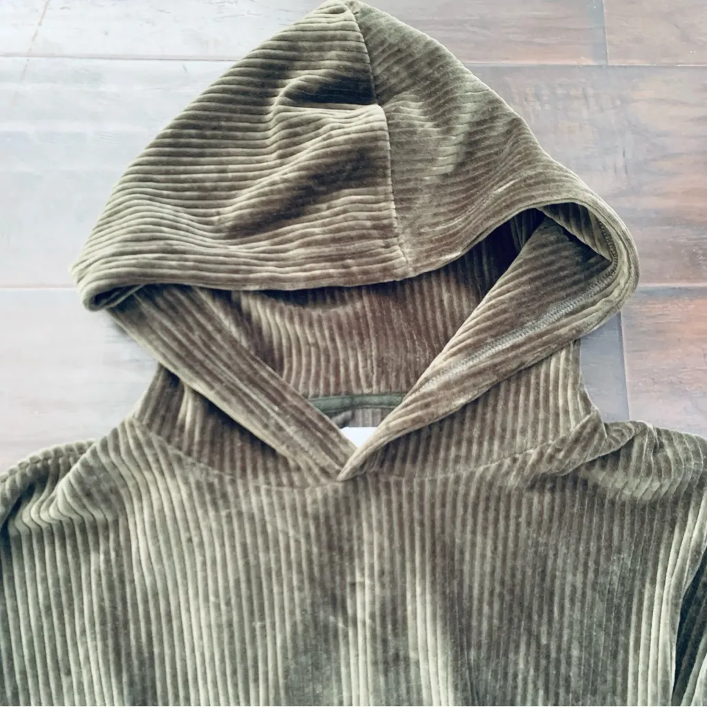 NEW Aerie Groove On Green Ribbed Velour Oversized Cropped Hoodie Sweater | L - Image 8
