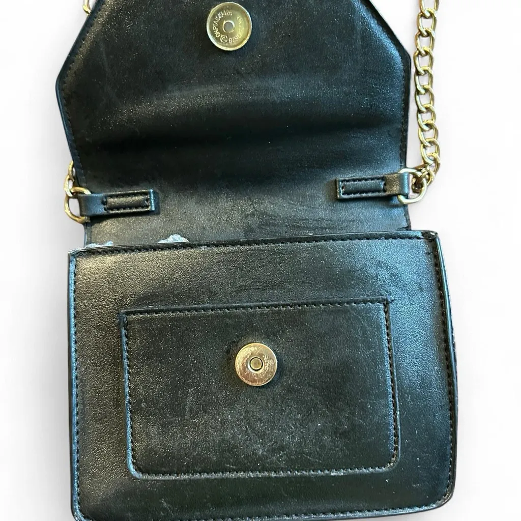 London Fog Vintage Black and Gold Crossbody Bag with Chain Strap - Image 2