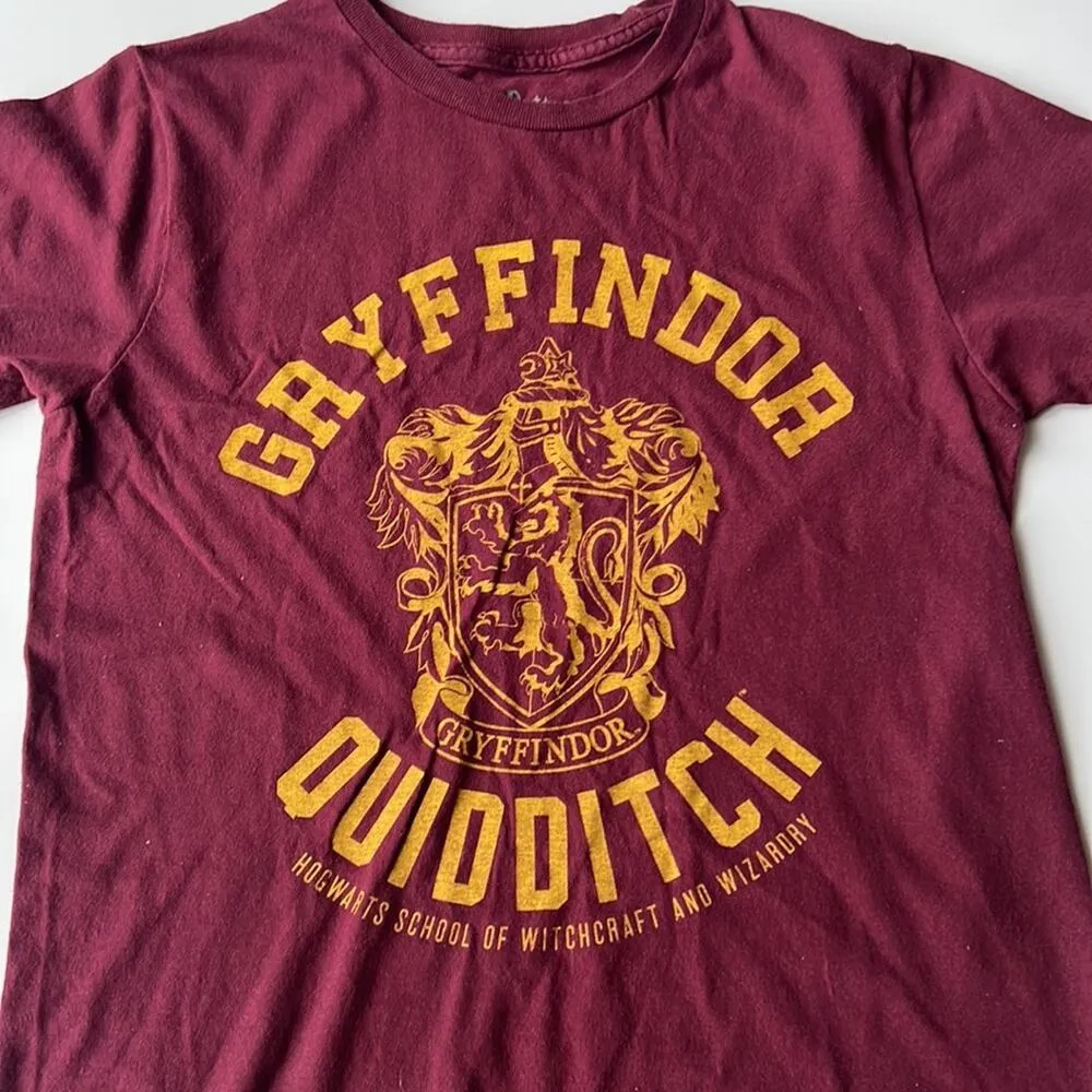 Harry Potter Gryffindor Quidditch Short Sleeve Tee in Maroon Yellow Size S - Image 5