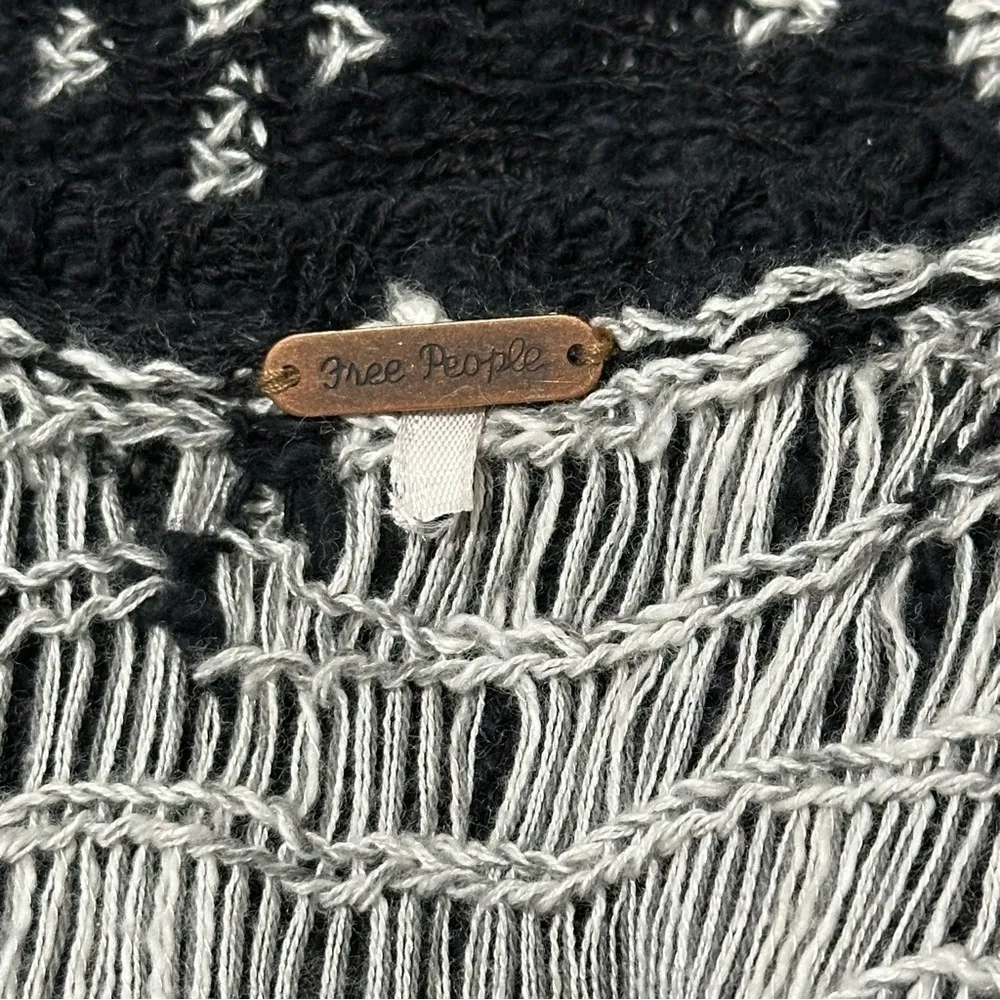 Free People Women’s M Black White Sweater Knit Peplum Hem Sleeveless Tank Top - Image 6