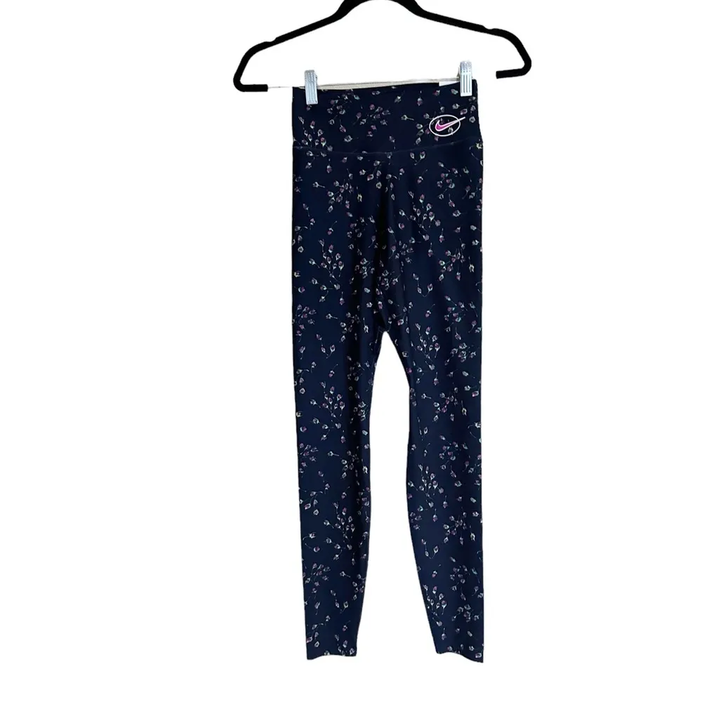 NWT NIKE Womens Dri-FIT One Luxe Roses Full Length Training Leggings - Image 11