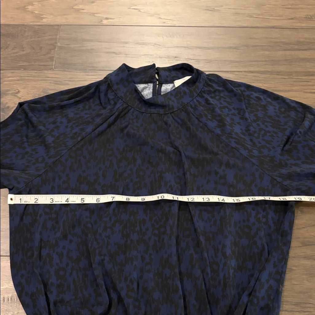 New With Tags Evereve Allison Joy Dean Mock Neck Top Sz M - Image 10