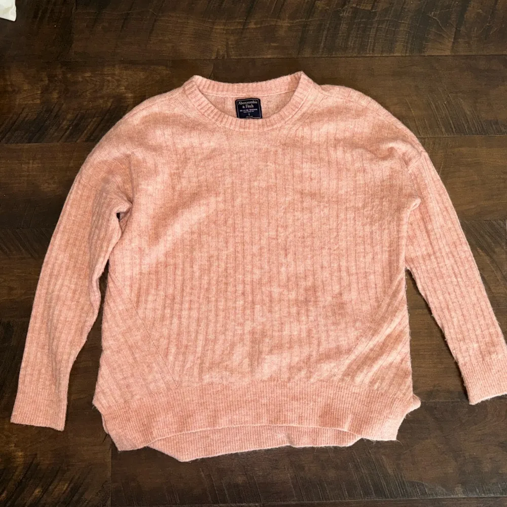Pink Abercrombie & Fitch Sweater - Image 4