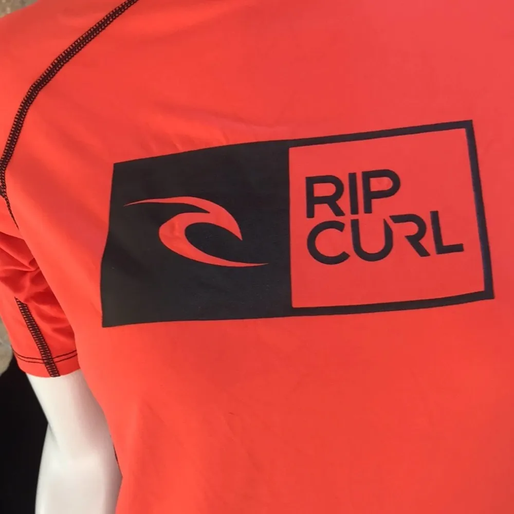 Rip Curl Orange Surfing Short Sleeve Shirt Women's Size Large UPF 50 - Image 4