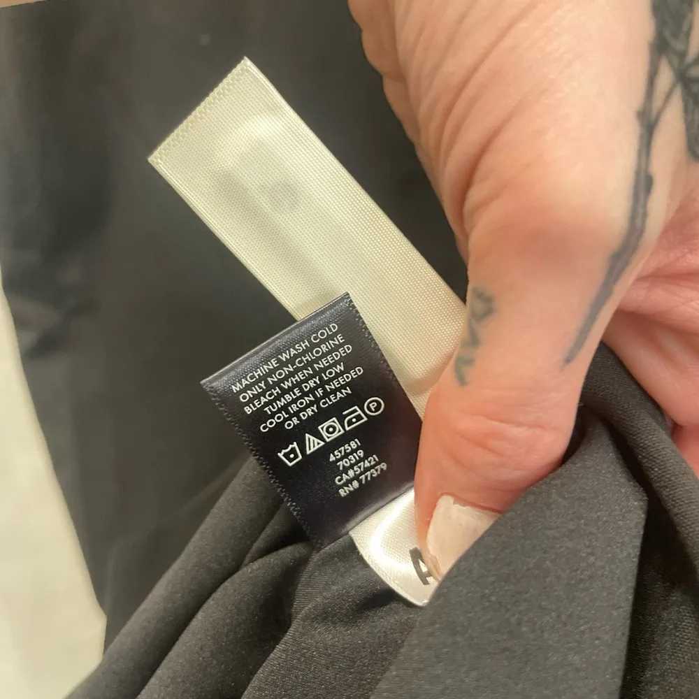 NWOT Ann Taylor Little Black Dress - Image 7