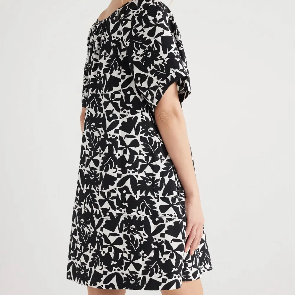 Free Assembly Women's Square Neck Print Mini Dress with Short Sleeves - Image 2