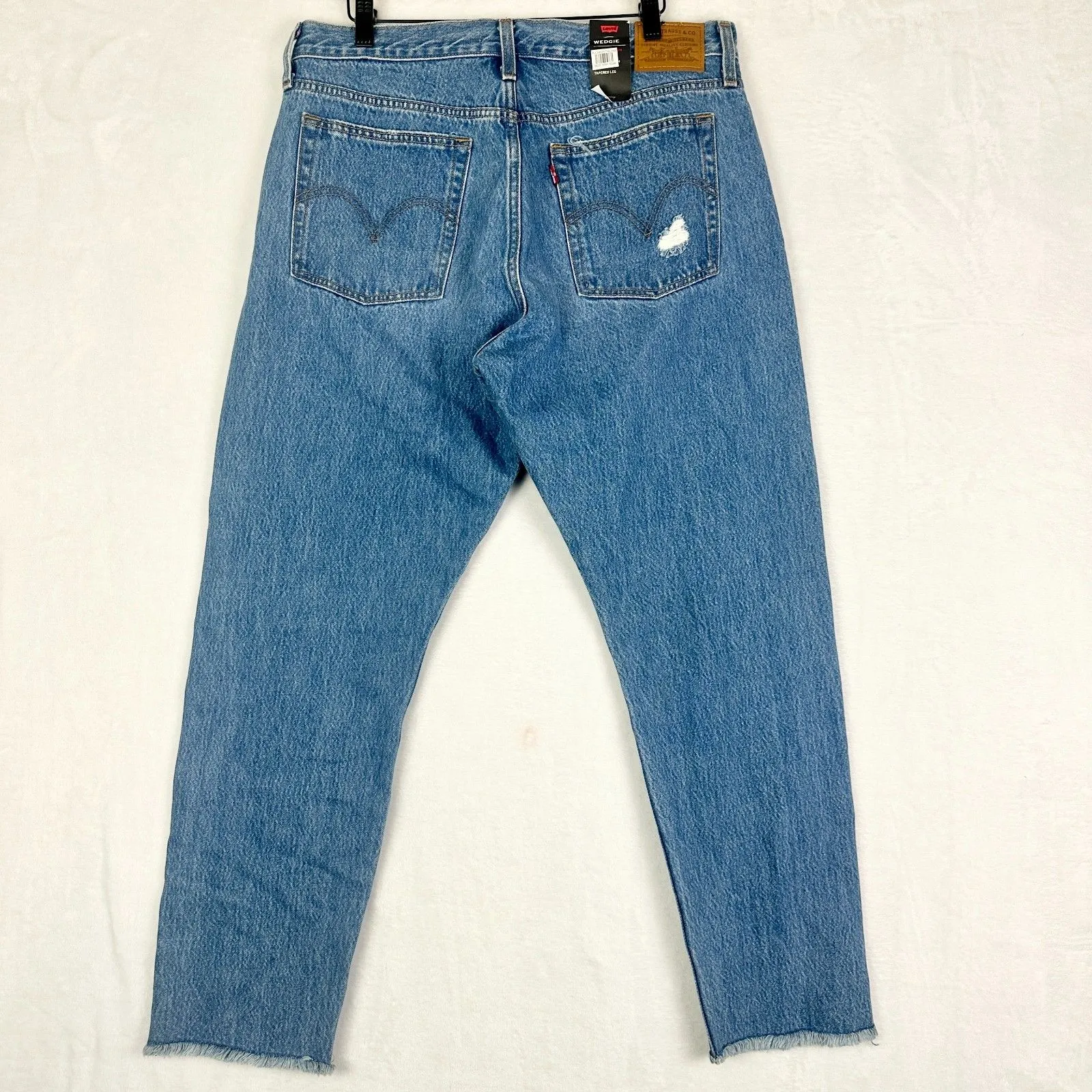 Levi's  Premium Wedgie Jeans Size 32 NEW Button Fly Raw Hem High Rise - Image 2