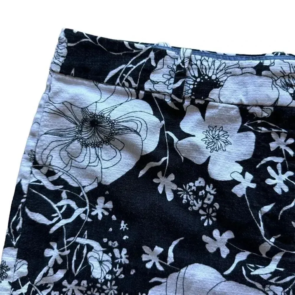 Talbots Shorts Womens Floral Print Flat Front Chino Twill Stretch Sz 10P #2025 - Image 2