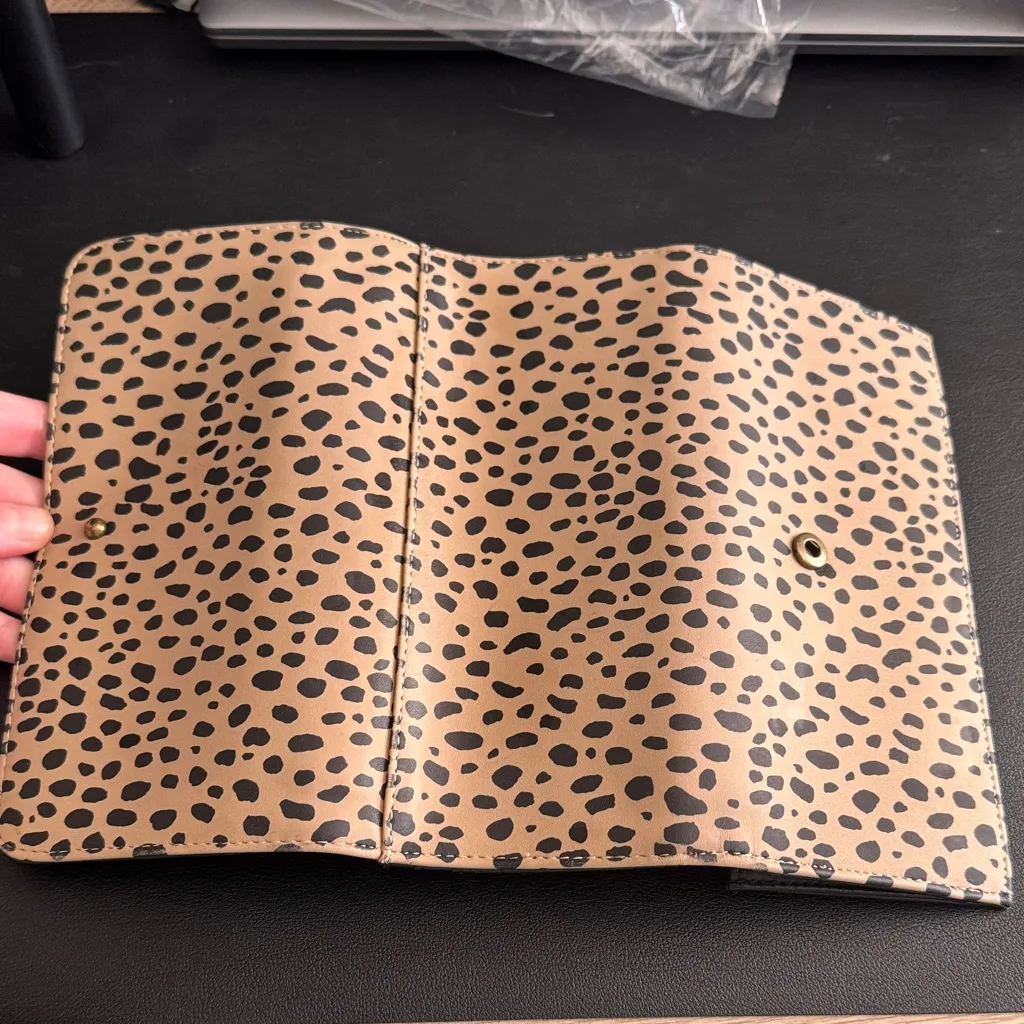 Universal Threads Leopard Print Women's Clutch Wallet - Image 3