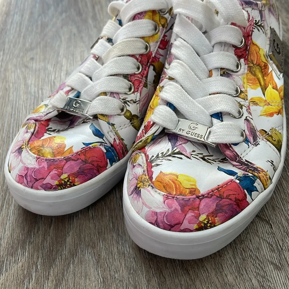 Guess Floral Leather Shoes “Mallory” Size 5.5 - Image 5