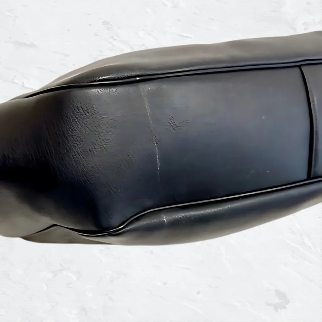 Vintage Empress Black Handbag W/ Interlocking Amber Bakelite Handles Circa 1950s - Image 9