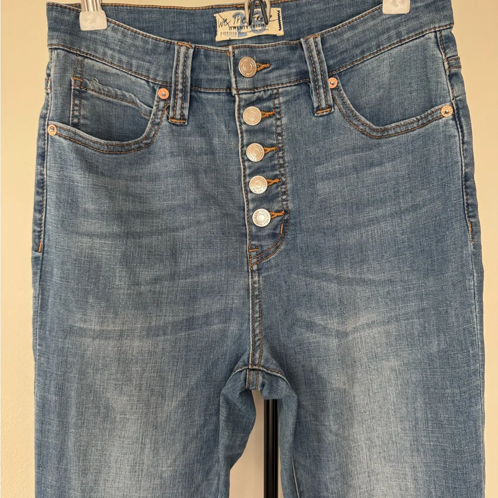 We The Free Irreplaceable‎ Flare Denim Jeans Size 28 Button Fly Medium Wash - Image 4