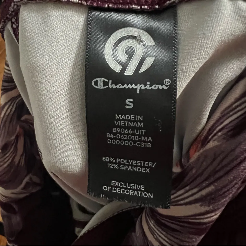 Champion‎ Women’s Small Floral Print Cropped Leggings Purple Athletic Yoga Pants - Image 6