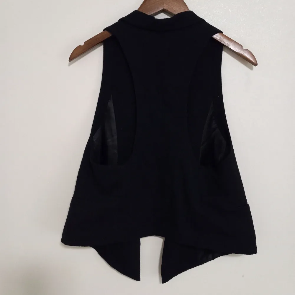 CAbi  Eclipse Vest M Black Lined Pocketed - Image 6