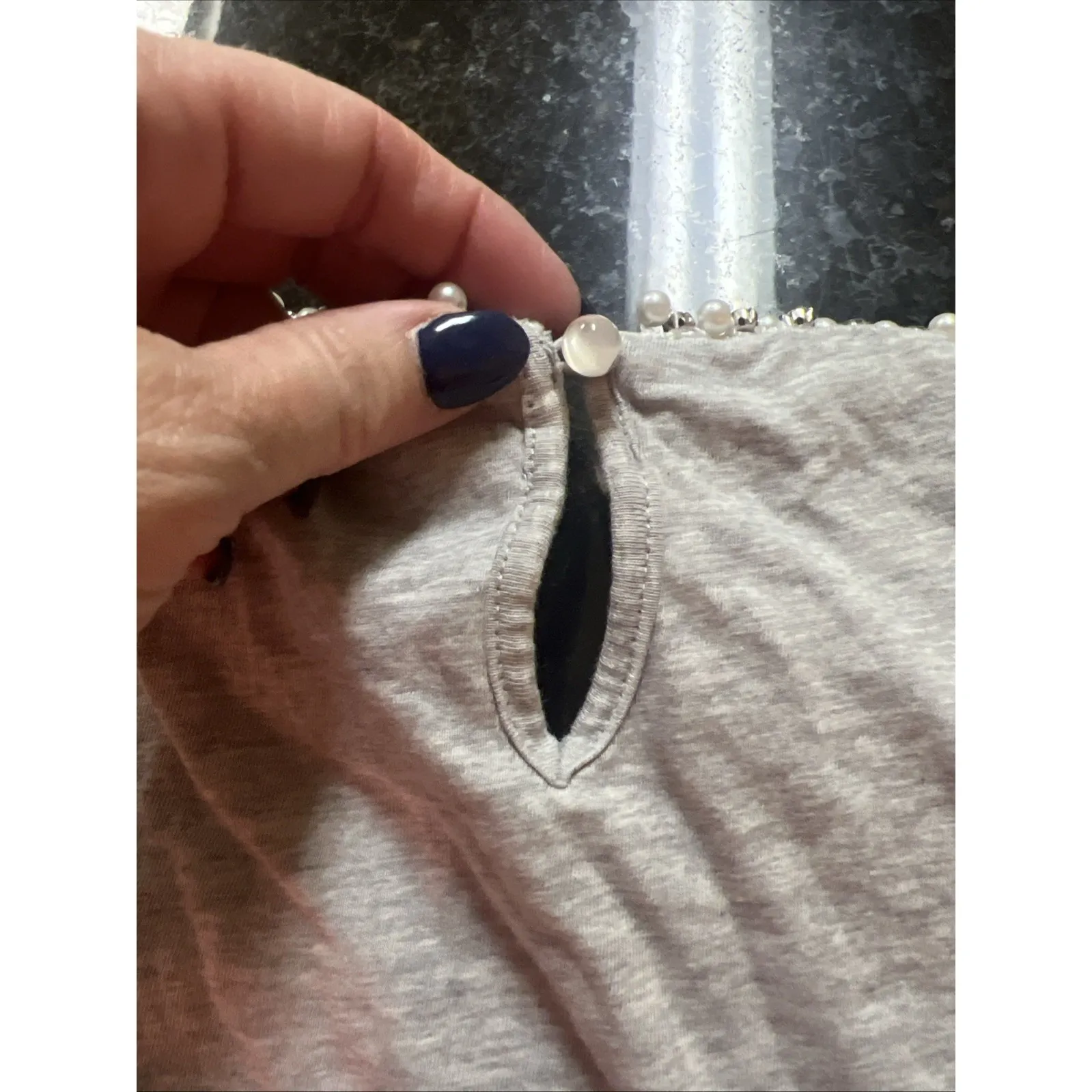 J. Crew Gray Tee Embellished Neckline Pearls‎ Bling Sz Sm T - Image 9