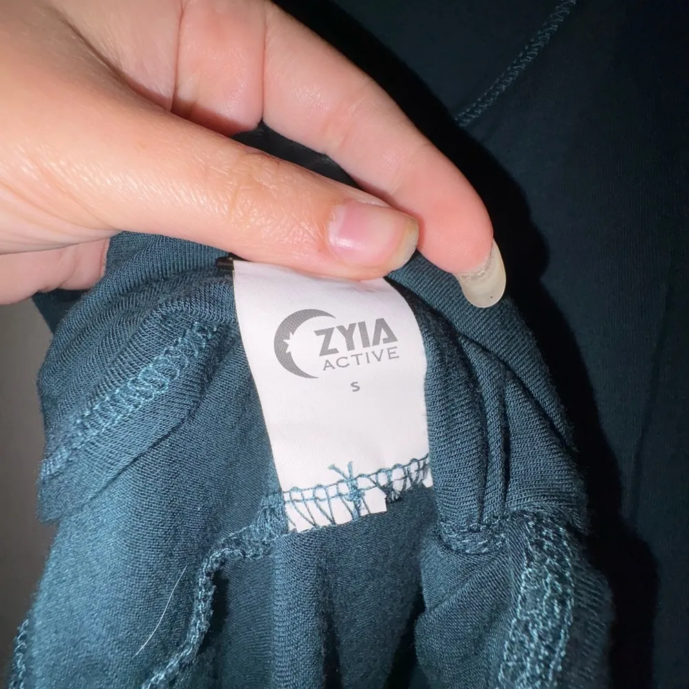 Zyia Active Womens Dark Teal Stretch Sleeveless Twist Back Pullover Tank Top S - Image 4