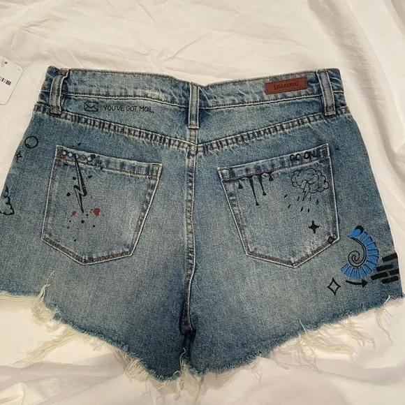 BLANK NYC NWT, graffiti shorts Free‎ People 28,  throwback - Image 2