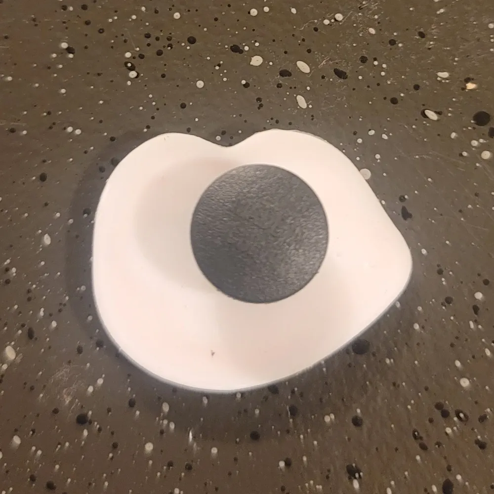 NEW Sexy Lips Croc Charm - Image 2