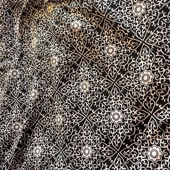 Tranquility‎ by Colorado Clothing Size Small Black and White Floral Skort - Image 6