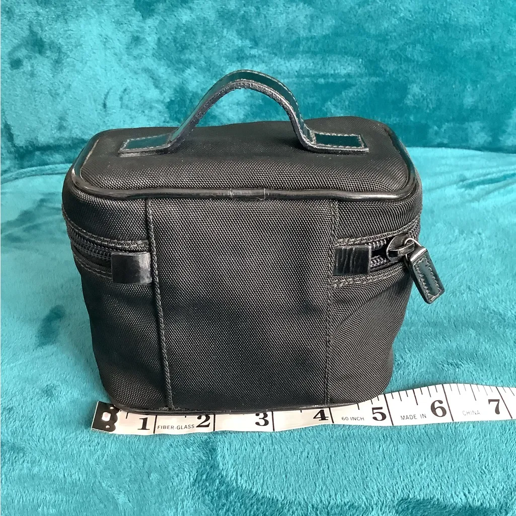 Authentic GUCCI vanity/ make up bag 💄📿🕶️ - Image 6