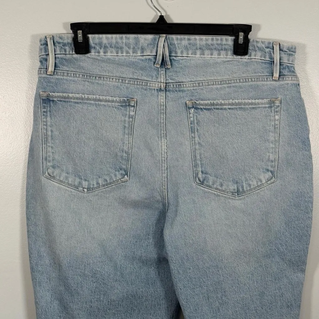 Good American Light Wash Stretch Mom Jean Size 16 High Rise Straight Leg Tapered - Image 4