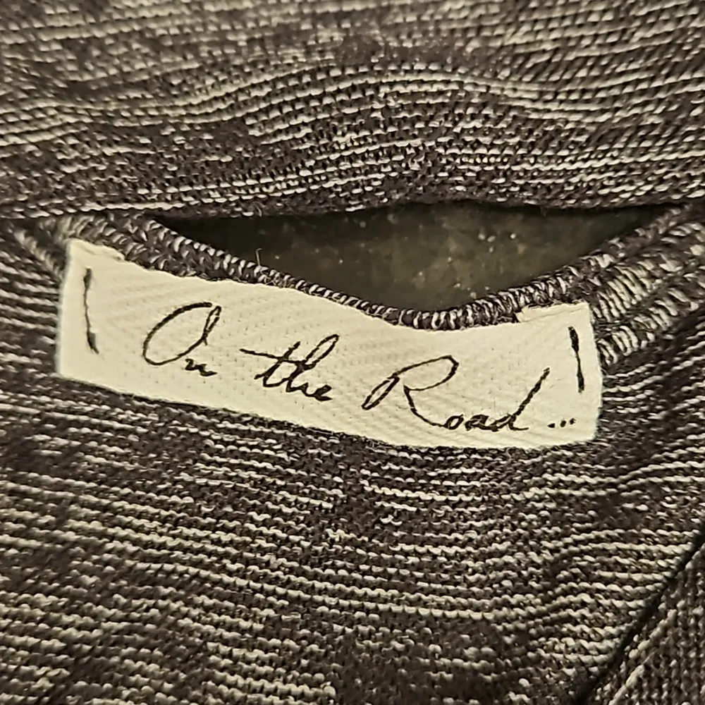 💕ON THE ROAD by YFB💕 Tank Top ~ Marled Black NWOT - Image 6